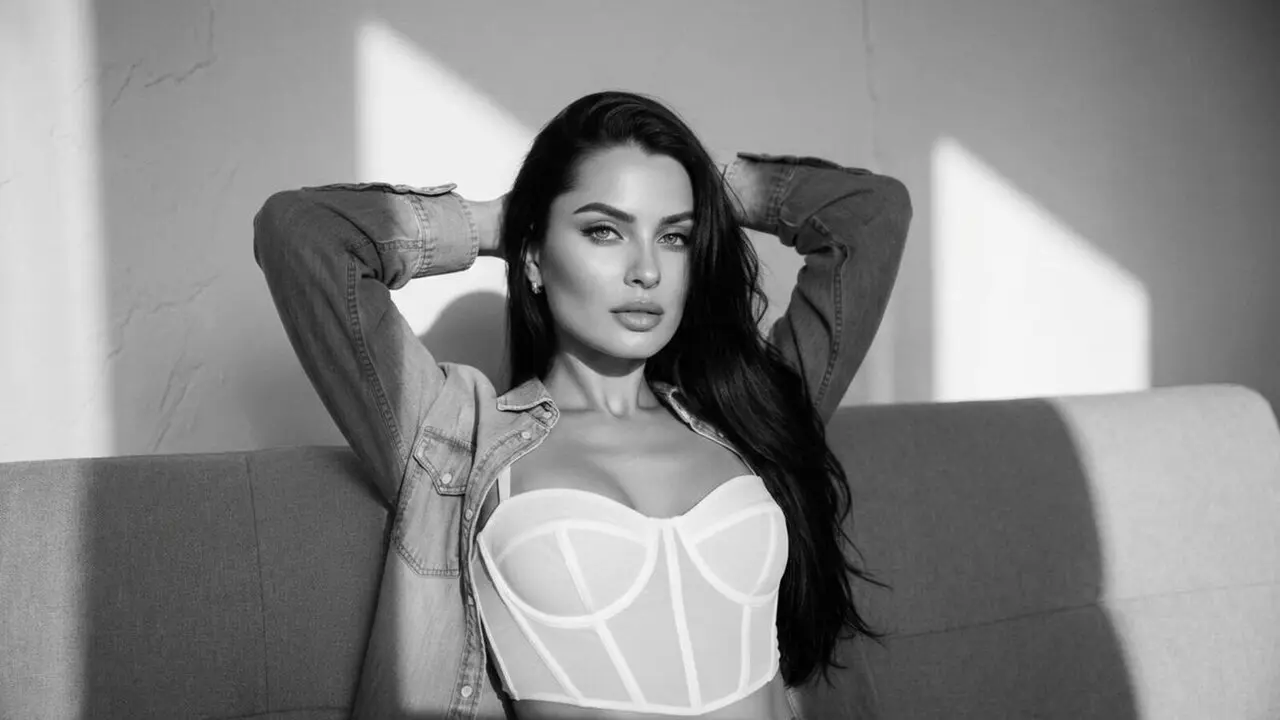 NicoleWillison VIP Show Recorded